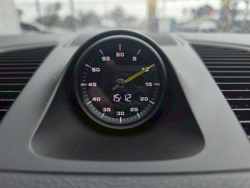 รหัสรถ KPV39 2024 PORSCHE CAYENNE Lightweight Sports Package COUPE E - HYBRID 16