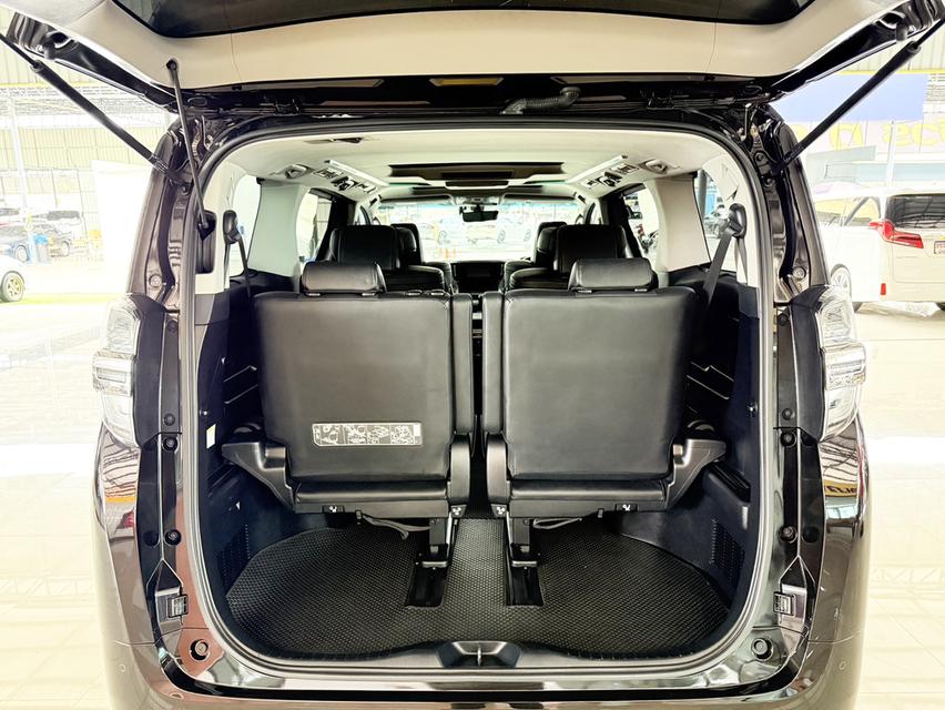  Toyota Vellfire 2.5 CVT (ปี 2019) Wagon AT 15