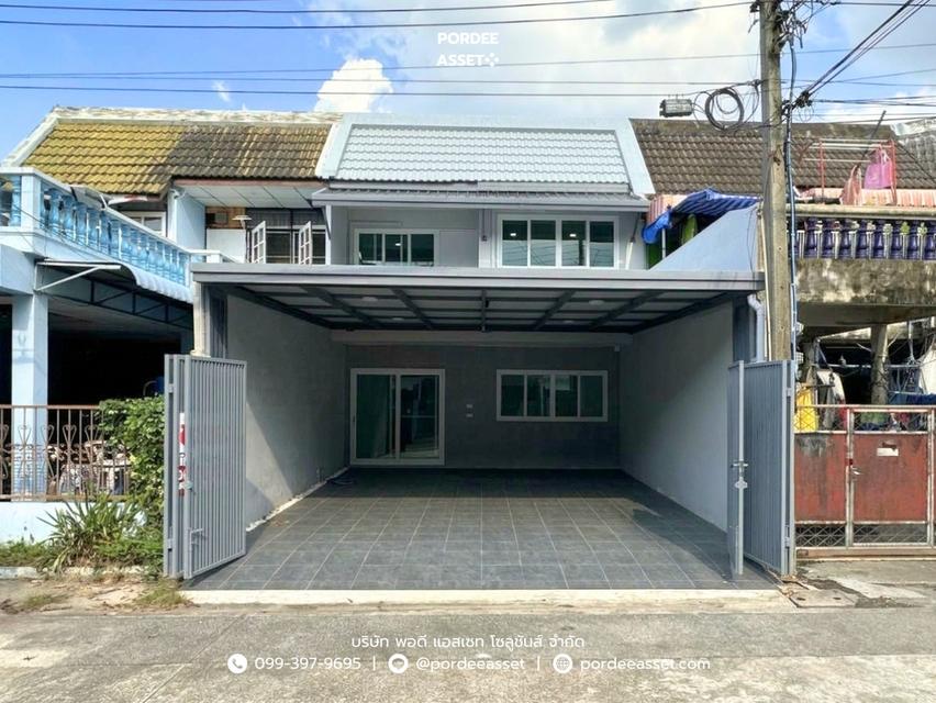 หมู่บ้านประชากรไทย ลาดพร้าว 93 รีโนเวทใหม่ทั้งหลัง ต่อเติมเต็มพื้นที่ จอดรถ 2 คัน ใกล้ MRT มหาดไทย : Prachakornthai Village Ladprao 93 2