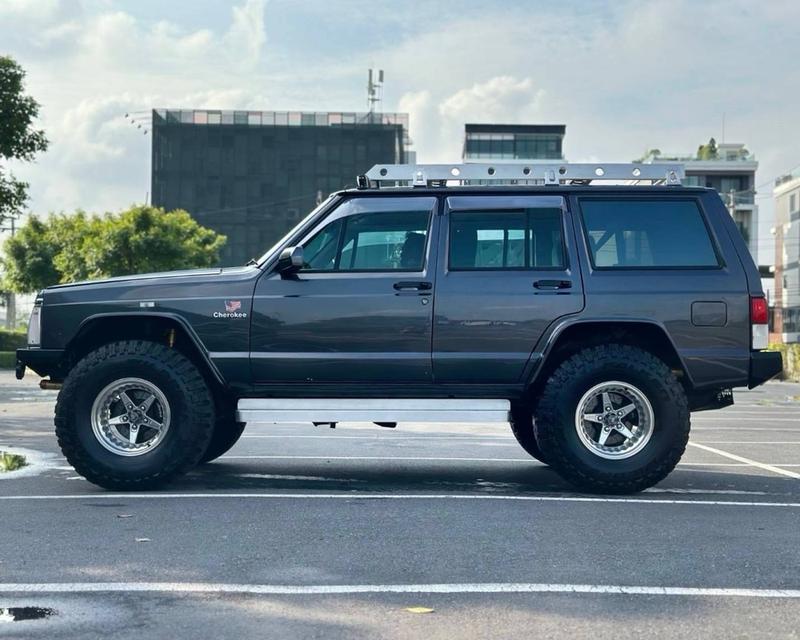 ✅JEEP Cherokee ปี 1997 ทรงรถถัง เมกา พร้อมจำหน่ายคับ✅ รหัส QT53 3