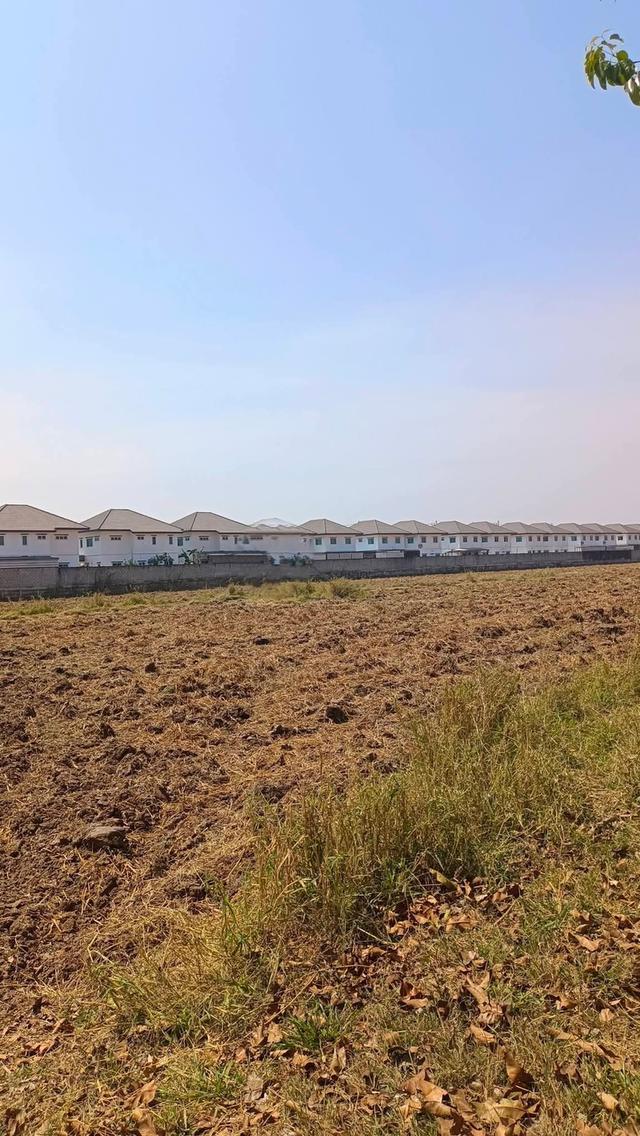 ขายที่ดินตำบลจอหอเมืองนครราชสีมาถนนบายพาส204 ติดโครงการหมู่บ้าน The First 4 จอหอ  เนื้อที่ 7-2-14ไร่ ตารางวาละ7,250บาท 4