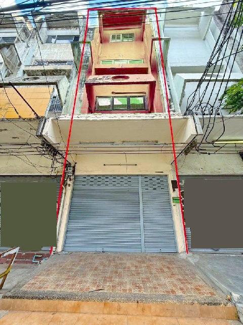เดอะมอลล์ บางกะปิ 1.15กม. MRTบางกะปิ 1กม. อาคารพาณิชย์ 4ชั้น 18ตร.วา.280ตร.ม.ม.รัตนบัณฑิต 1.2 กม. 4นอน 4น้ำ ลาดพร้าว 126 1