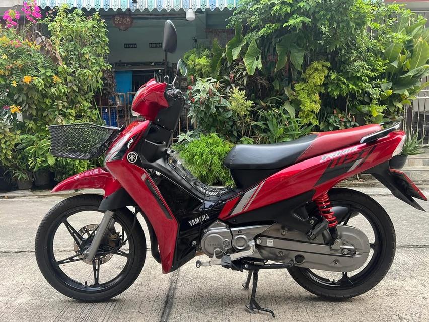 Yamaha Finn สีแดง ปี 2022