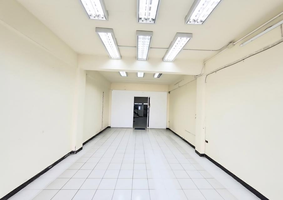 อาคารพาณิชย์ 4 ชั้น ถนนเพิ่มสิน 5