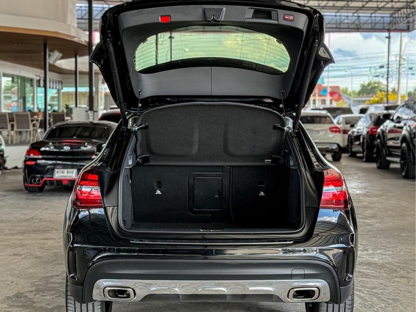 รหัสรถ WRT252 2019 BENZ GLA-CLASS, 250 AMG 17