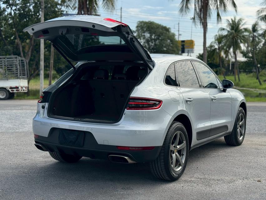 Porsche Macan ปี 2017 11