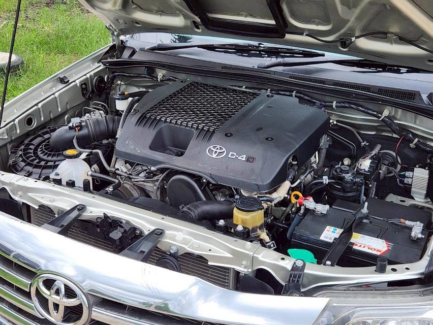 ขาย Toyota Fortuner 2.5V ปี13 16