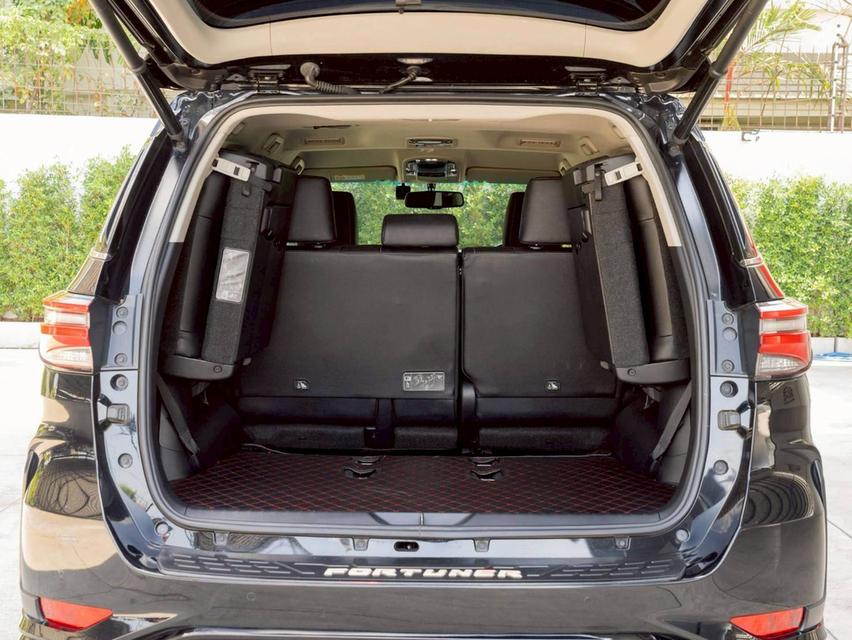 Toyota Fortuner 2.4G ปี22 19