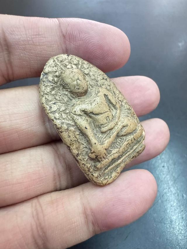 พระดินเก่า