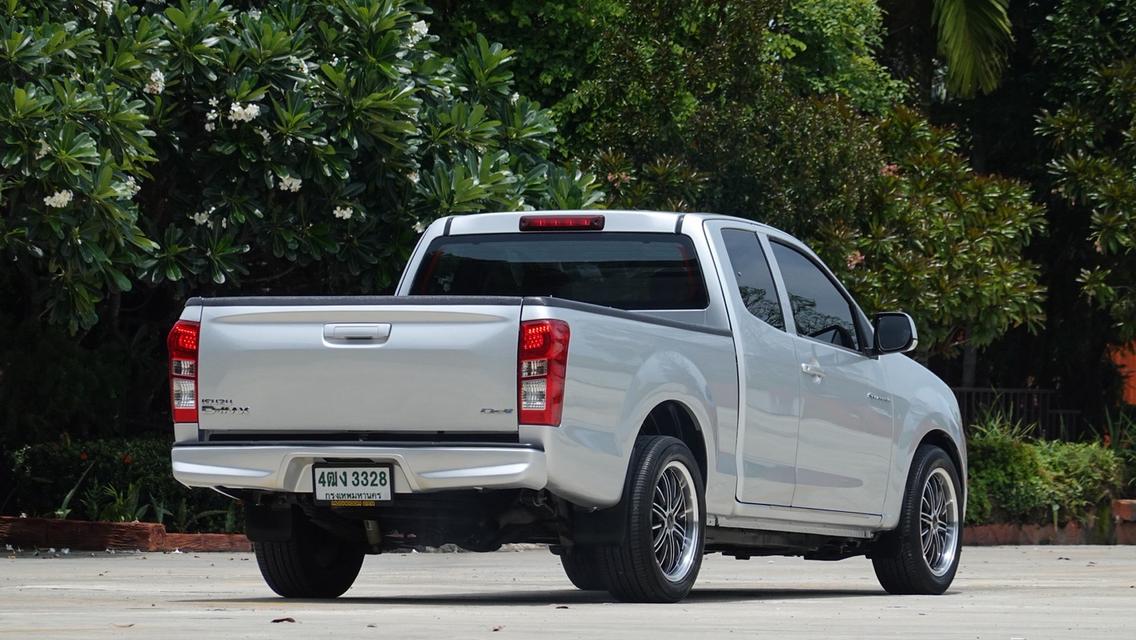 ISUZU DMAX Space Cab MT ปี 2018 สีเงิน 15