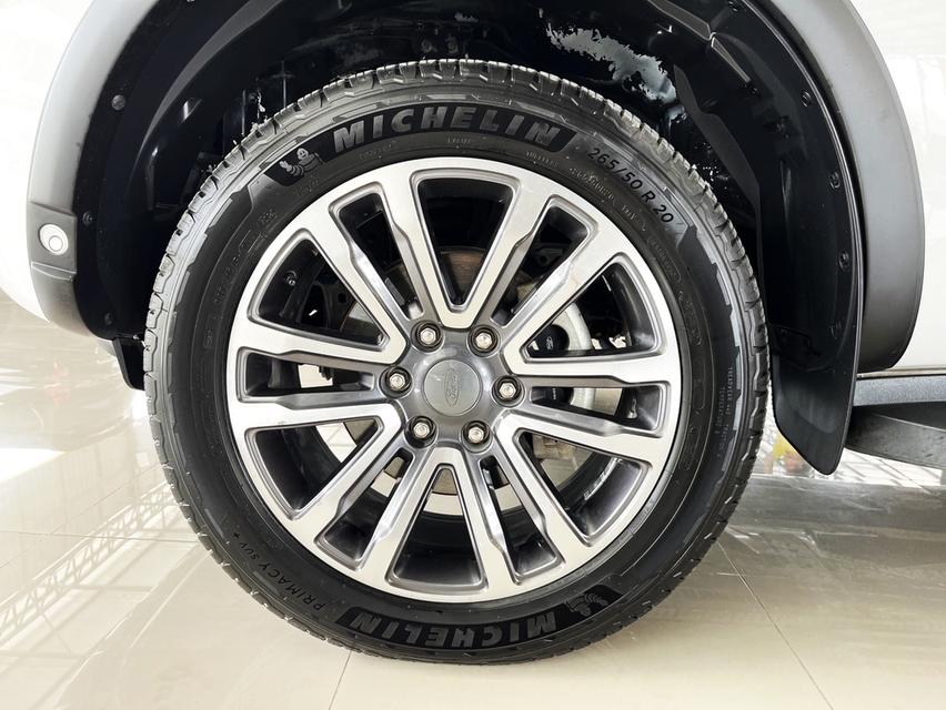  Ford Everest 2.0 Titanium+ (ปี 2020) SUV AT รถครอบครัว 7 ที่นั่ง ออกรถใช้เงิน 0 บาท..... พร้อมของแต่งสุดเท่+แร็ปหลังคาดำ Black Top ฟรีทะเบียนสวย  5