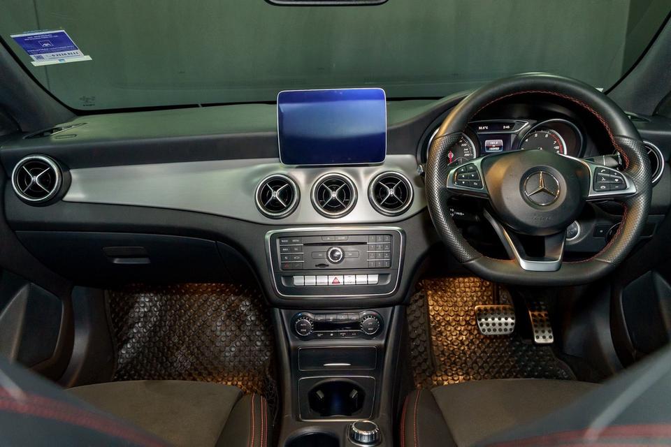 MERCEDES BENZ CLA 250 AMG ( FACELIFT ) รถมือเดียว Service ศูนย์ทุกระยะการใช้งาน Year 2017 12