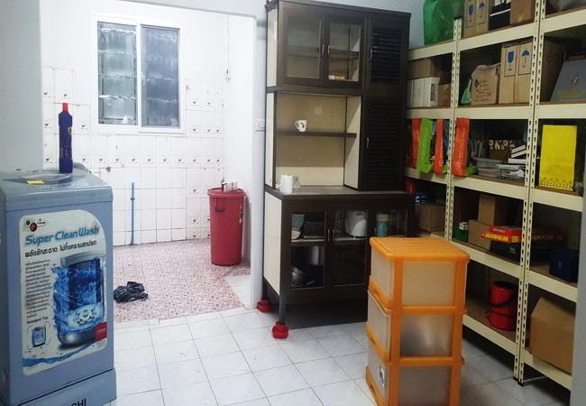 ขายทาวน์เฮ้าส์ หมู่บ้านธารทองนิเวศน์ ถนนพหลโยธิน เนื้อที่ 19 ตร.ว. 2 ชั้น 3 นอน 2 น้ำ 4