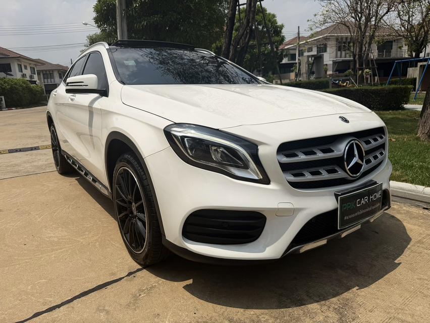 ปี2018 BENZ GLA250 AMG PACKAGE sunroof มือเดียว