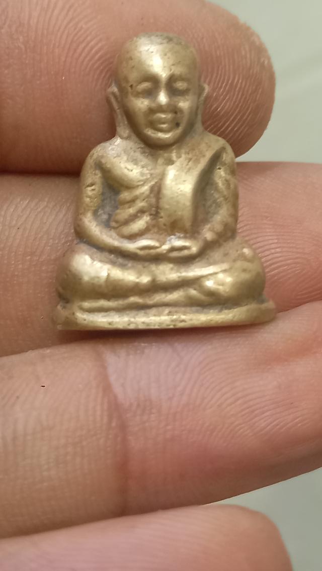 หลวงพ่อเงินปี15 เนื้อทองเหลืองสวยๆ รูปที่ 5