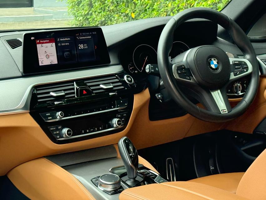2019 BMW 530e MSPORT รถมือเดียวออกป้ายแดง รถวิ่งน้อยเพียง 90,000 กม รถเข้าศูนย์ทุกระยะ ไม่เคยมีอุบัติเหตุครับ 12
