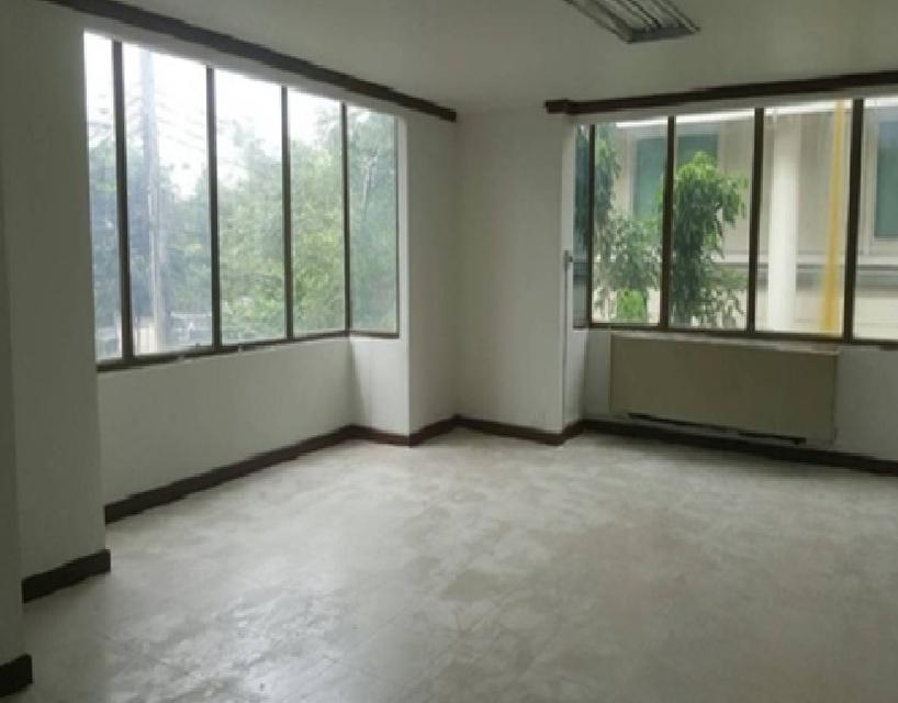 ให้เช่าอาคาร / Home Office 4.5 ชั้น ย่านทาวน์อินทาวน์ ถนนศรีวรา / หลังใหญ่ 122 ตารางวา / แอร์ 7 เครื่อง / จอดรถ 7 คัน 10