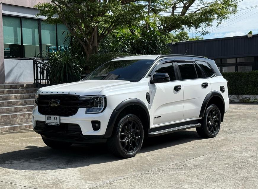 2023 FORD EVEREST 2.0 TURBO SPORT รถมือเดียวออกป้ายแดง รถวิ่งน้อย เข้าศูนย์ทุกระยะ ไม่เคยมีอุบัติเหตุครับ