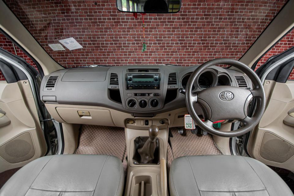 TOYOTA VIGO CAB 2.5 ตัวE ฟรีดาวน์ มีบริการหลังการขาย 3