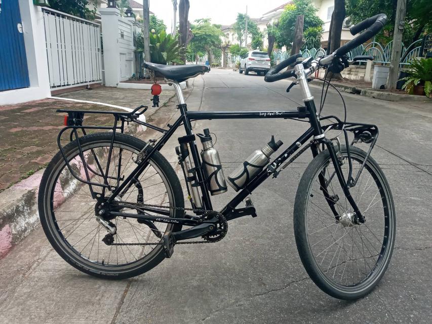  จักรยานทัวร์ริ่ง surly LHT ขนาด 48 cm. เกียร์ดุม Shimano 11 Speed ไดปั่นไฟดุมหน้า อุปกรณ์ครบ ขาย 28,000 บาทไม่รวมส่งติด 1