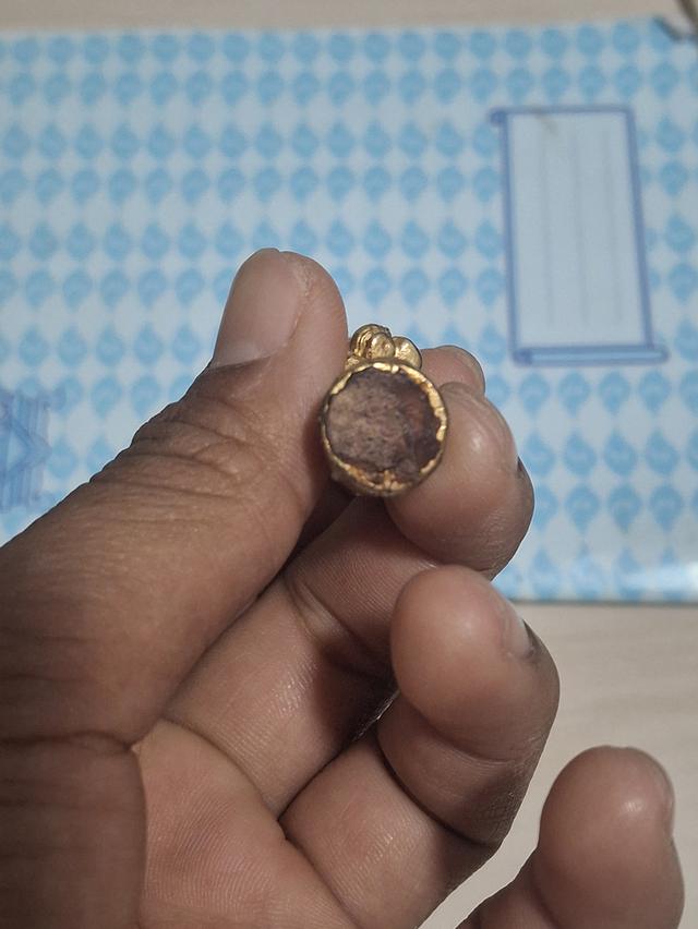 พระสิวลี ปางธุดงค์ ซึ่งเป็นพระอรหันต์ที่ได้รับการยกย่องจากพระพุทธเจ้าว่าเป็นผู้เลิศในทางมีลาภมาก