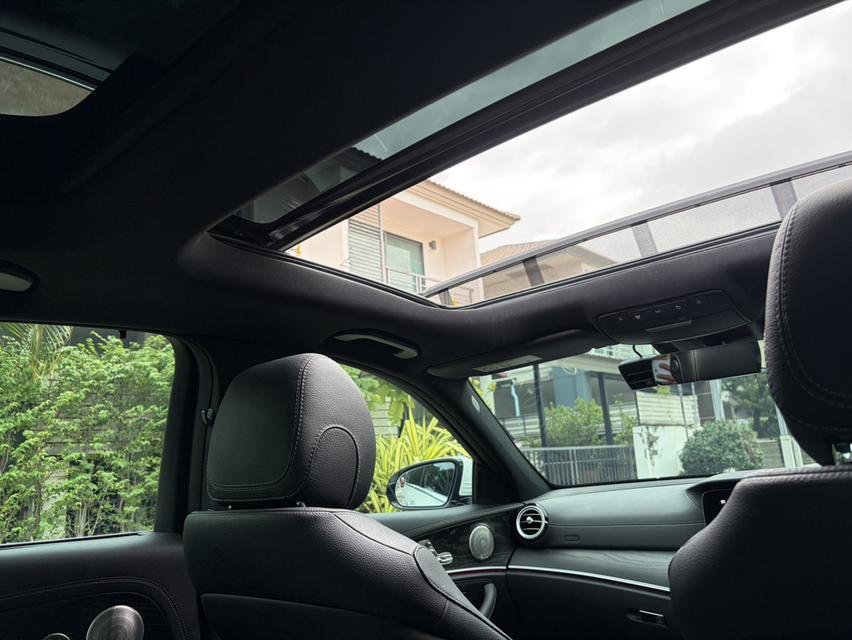ออกรถ ปี 24 Mercedes-Benz E 300 e AMG Dynamic TOP สุด รูปที่ 10
