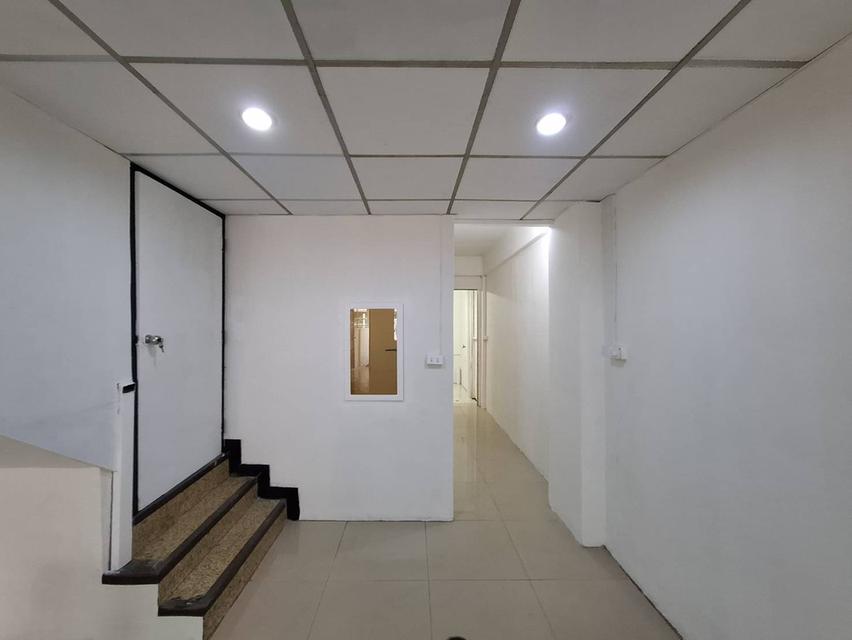 ทาวเฮ้าส์3 ชั้น 4นอน 2น้ำ ซอยงามวงศ์วาน18 ทำเลดีมาก เดินทางสะดวก ใกล้ทางด่วน สถานที่ราชการ ห้างสรรพสินค้า โรงเรียน โรงพยาบาล รถไฟฟ้า ราคาถูก 6