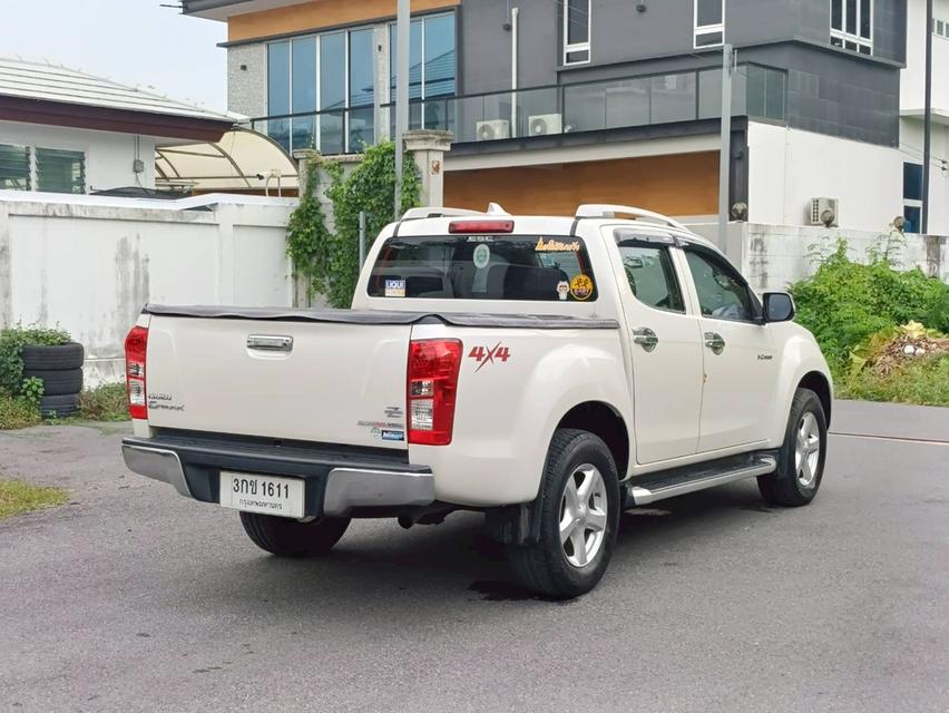 ISUZU DMAX ISUZU. DMAX Pickup 4dr DCab Vcross Z-Prestige 4WD 3.ODCT (VGS, Navi) Y2014