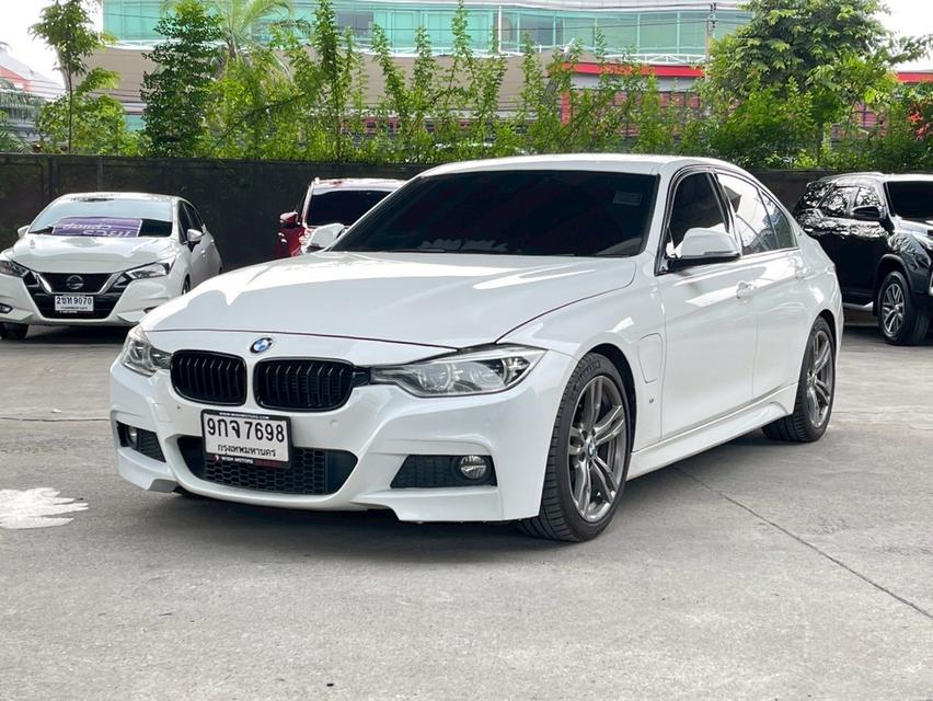 รหัสรถ WMT7698 BMW 330e M Sport LCI ปี 2018 จด 2022 16