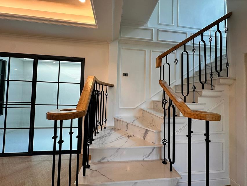 Rare House Near CMU & Nimman Newly Renovated in Suthep 9