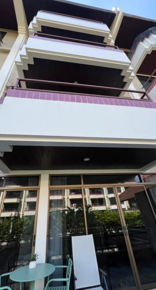 ให้เช่า ทาวน์โฮมหรู 5 ชั้น 400 ตร.ม. ทำเลศักยภาพ ซอยพัฒนาการ 52 | ใกล้ MRT & ARL หัวหมาก บ้านสวย รีโนเวทใหม่ทั้งหลัง พร้ 1