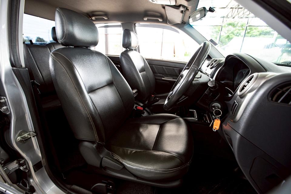Isuzu D-Max Hi-Lander Cab4 2.5 Ddi iTEQ ABS EBD เกียร์ธรรมดา ปี 2010 สีเทา สวยสภาพดี 13