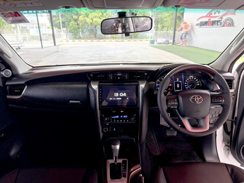TOYOTA FORTUNER 2.4 V ปี 2017 รูปที่ 6