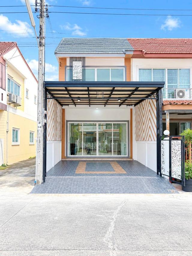 ทาวน์เฮ้าส์ 2 ชั้น รีโนเวทใหม่ หทัยราษฎร์ 33 2