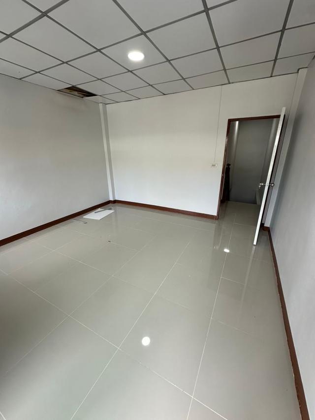 ขาย :ทาวน์เฮาส์ 2 ชั้น บ้านเนื้อที่ 18 ตรว  หมู่บ้านมารวย 1 ซอย 3 ถนนพหลโยธิน 54/1 แยก 4  8