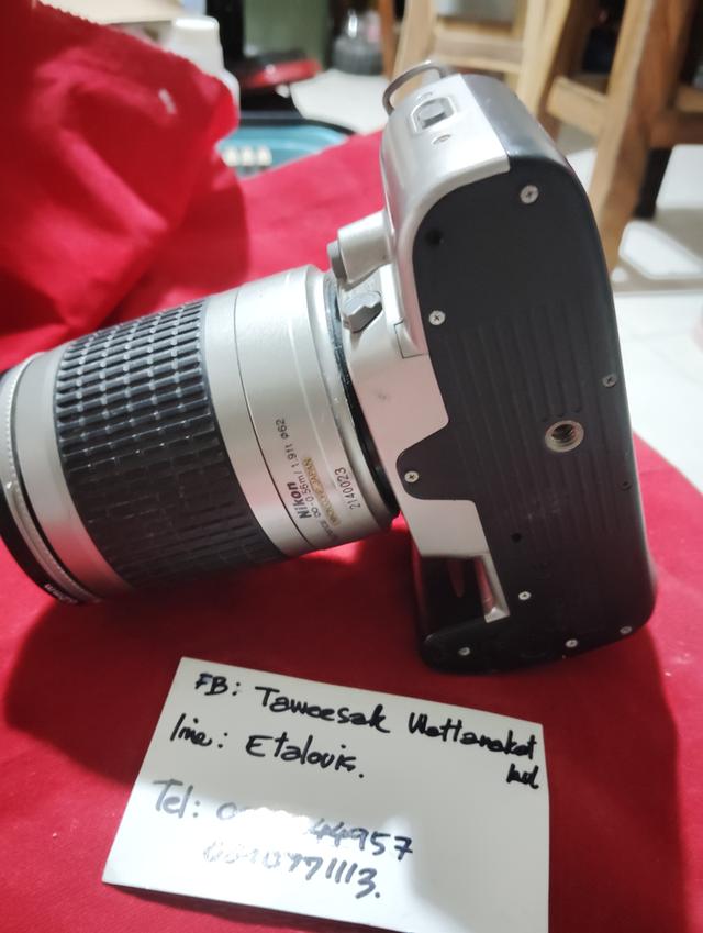 กล้องฟิล์มNikon F55 เลนส์มือหมุน สภาพไม่ได้เช็คเพราะไม่มีแบต ใช้แบต CR2 2ก้อน เลนส์28-100มม.