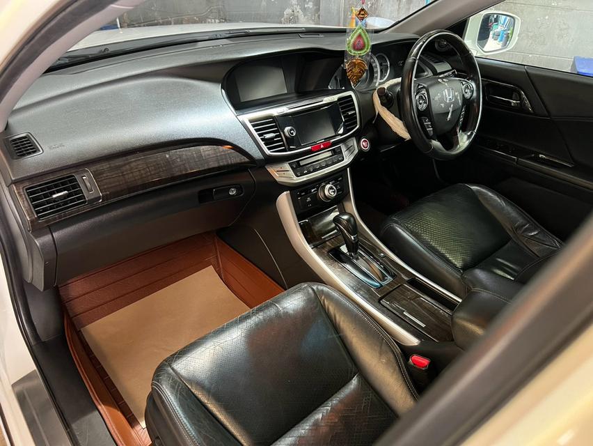 Accord 2.4 TECH (Sunroof) จัดเต็ม รูปที่ 18