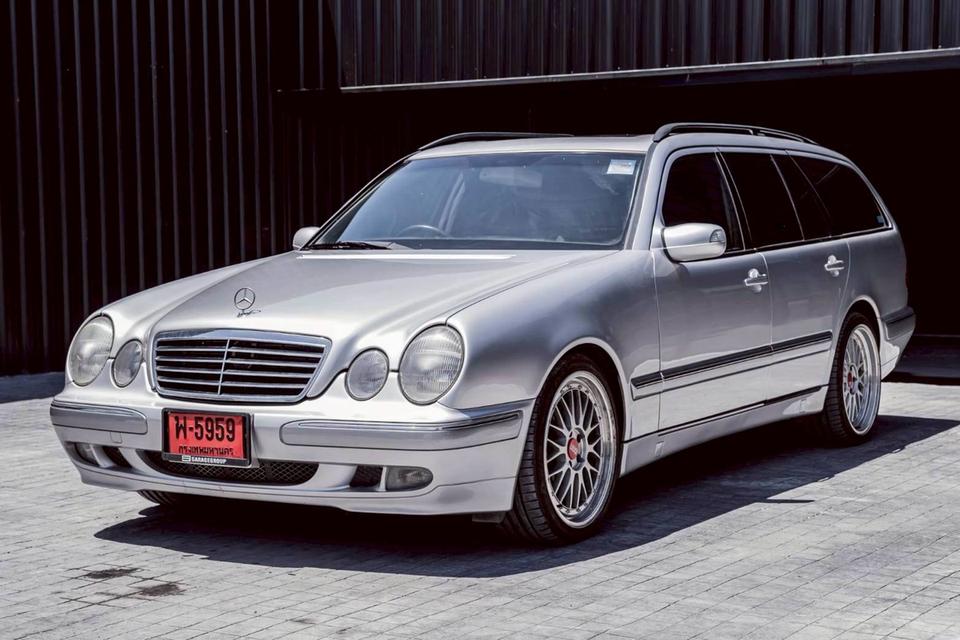 รหัสรถ 67GG12 Mercedes-Benz E240 Estate V6 2.6L (w210) ปี2002