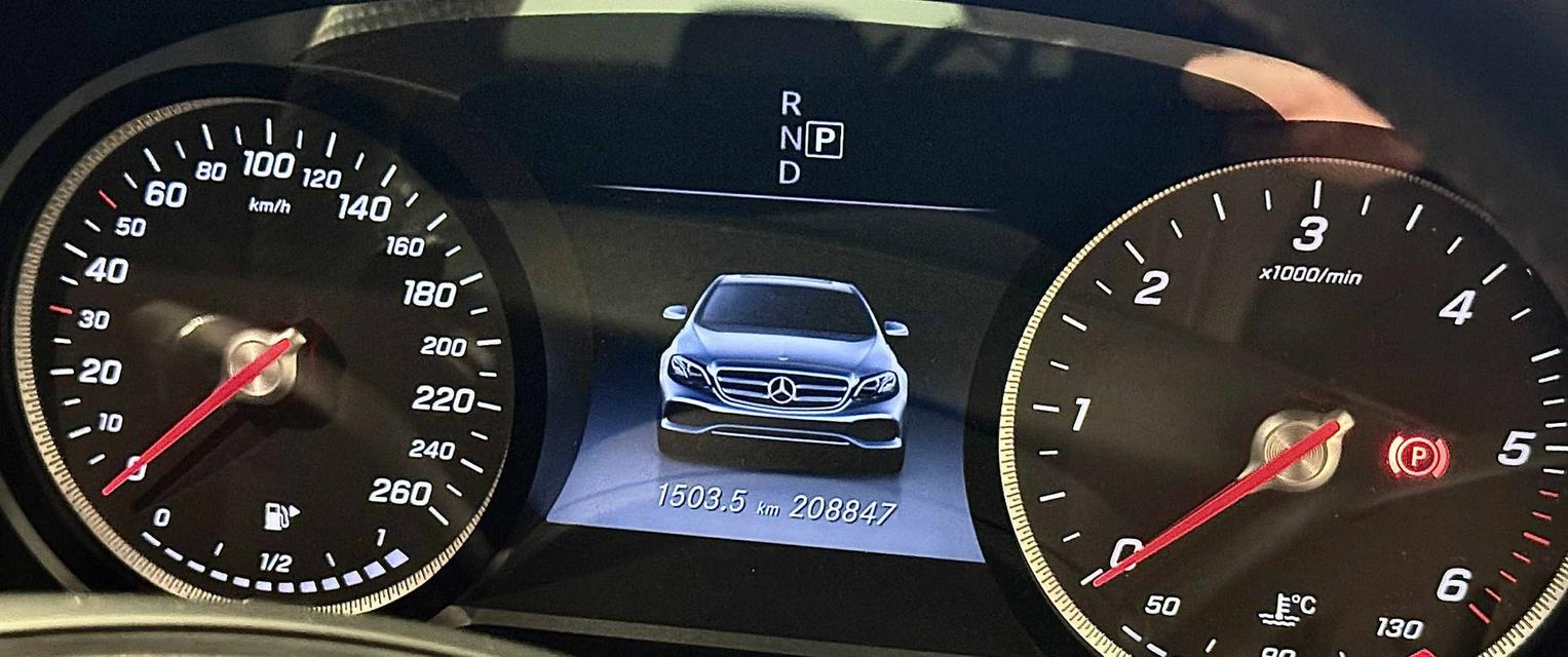 Mercedes-Benz E220d Avantgarde W213 ปี 2017 11