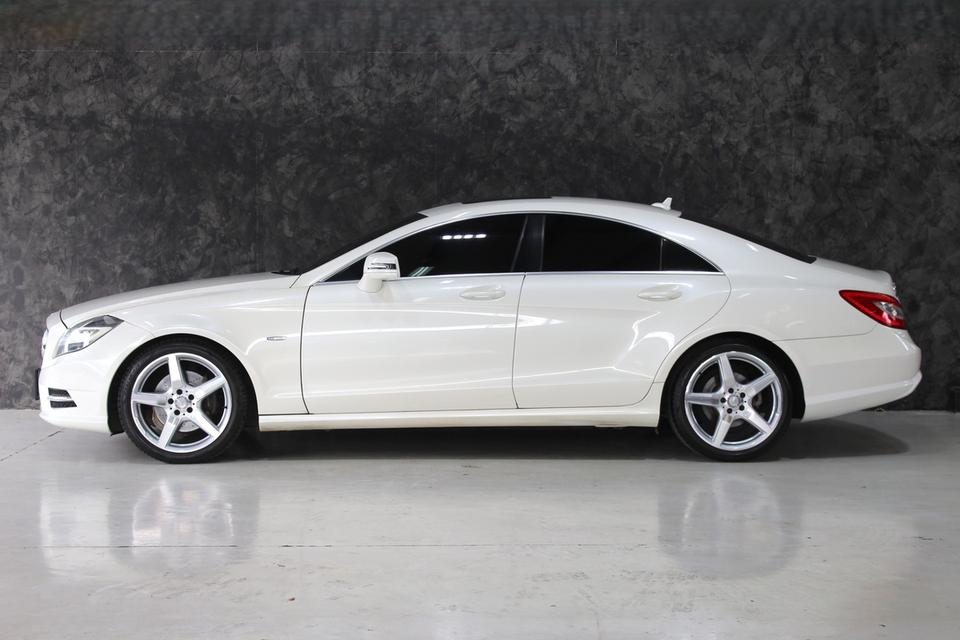 รหัสรถ JRS3133 Benz CLS 250 ดีเซล ปี 13 AMG Package โรงงาน สีขาว รูปที่ 7