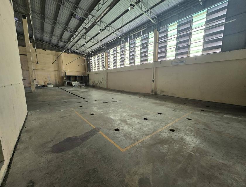 ให้เช่าโกดังพร้อมสำนักงาน 2 ชั้น / พื้นที่ใช้สอยรวม 600 ตารางเมตร / ทำเลย่านโชคชัย 4 / ซอยลาดพร้าววังหิน 47 7