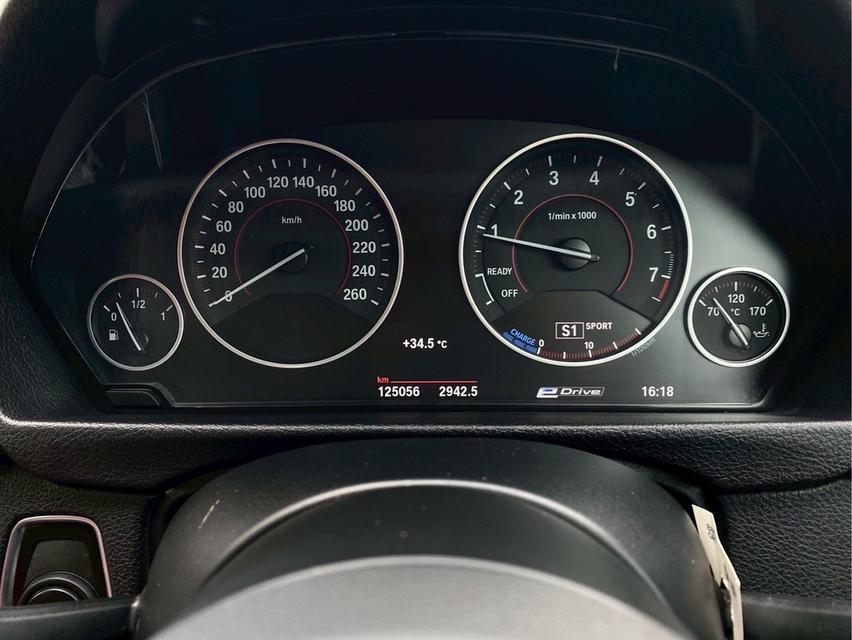 รหัสรถ PBG9999 BMW 330e M Sport Plug-in Hybrid ปี 2016 สีขาว 20