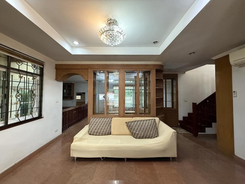 ให้เช่า บ้านหรู หมู่บ้านแกรนด์คาแนล ประชาชื่น 94 ตารางวา 5 นอน 2 ชั้น 2