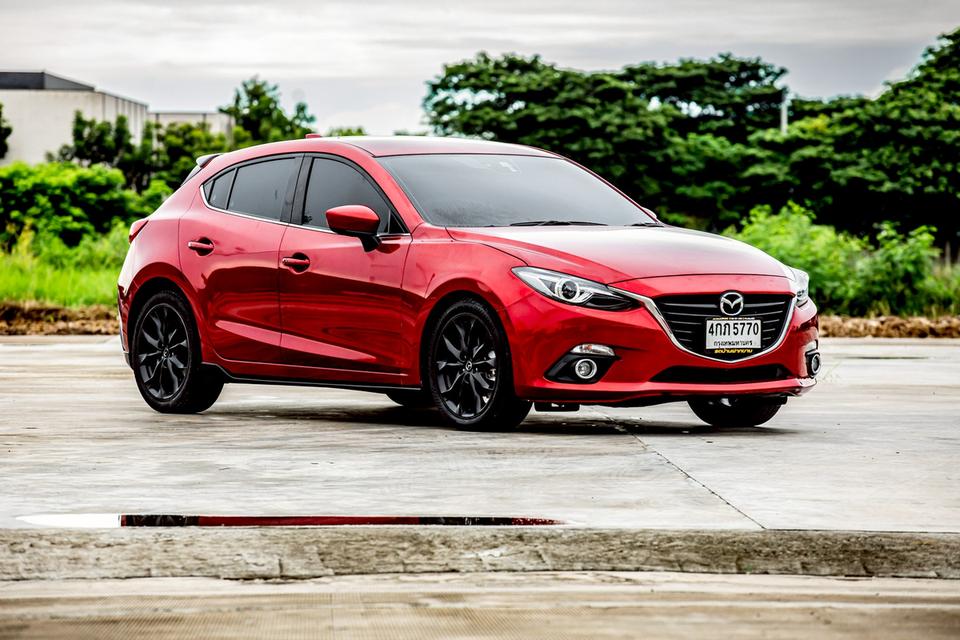 Mazda3 Skyactiv 2.0SP Hatchback ปี 2015 สีแดง
