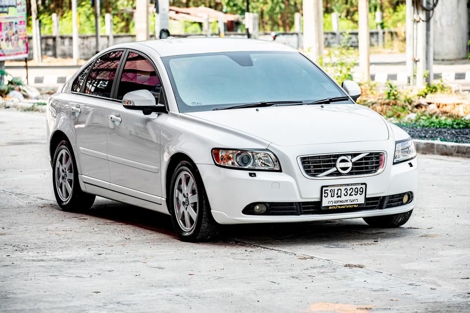 Volvo S40 2.0 AT ปี 2012 สีขาว สวยสภาพดี 1