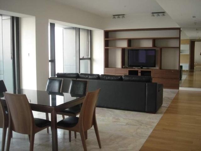 Condo The Met for Rent, near BTS Chong Nonsi and MRT Si Lom 1