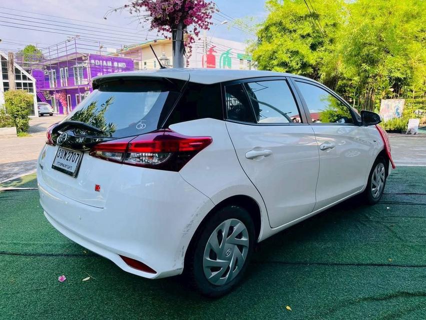 Toyota  Yaris entry +ติดlpg auto ปี 2022 รูปที่ 12