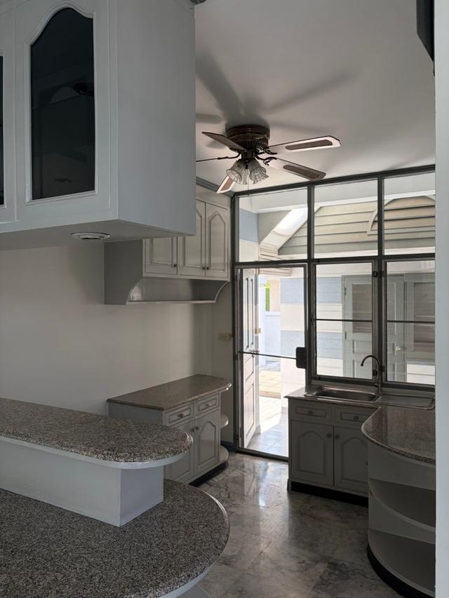 ให้เช่าบ้านเดี่ยว หมู่บ้านโฮมเพลส รามคำแหง 140 พร้อมเข้าอยู่ ทำเลดี เดินทางสะดวก ใกล้รถไฟฟ้าสายสีส้ม 11