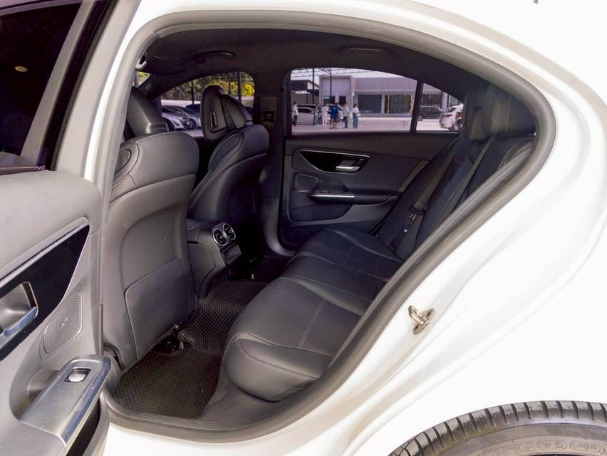 Benz C220d ปี22 15