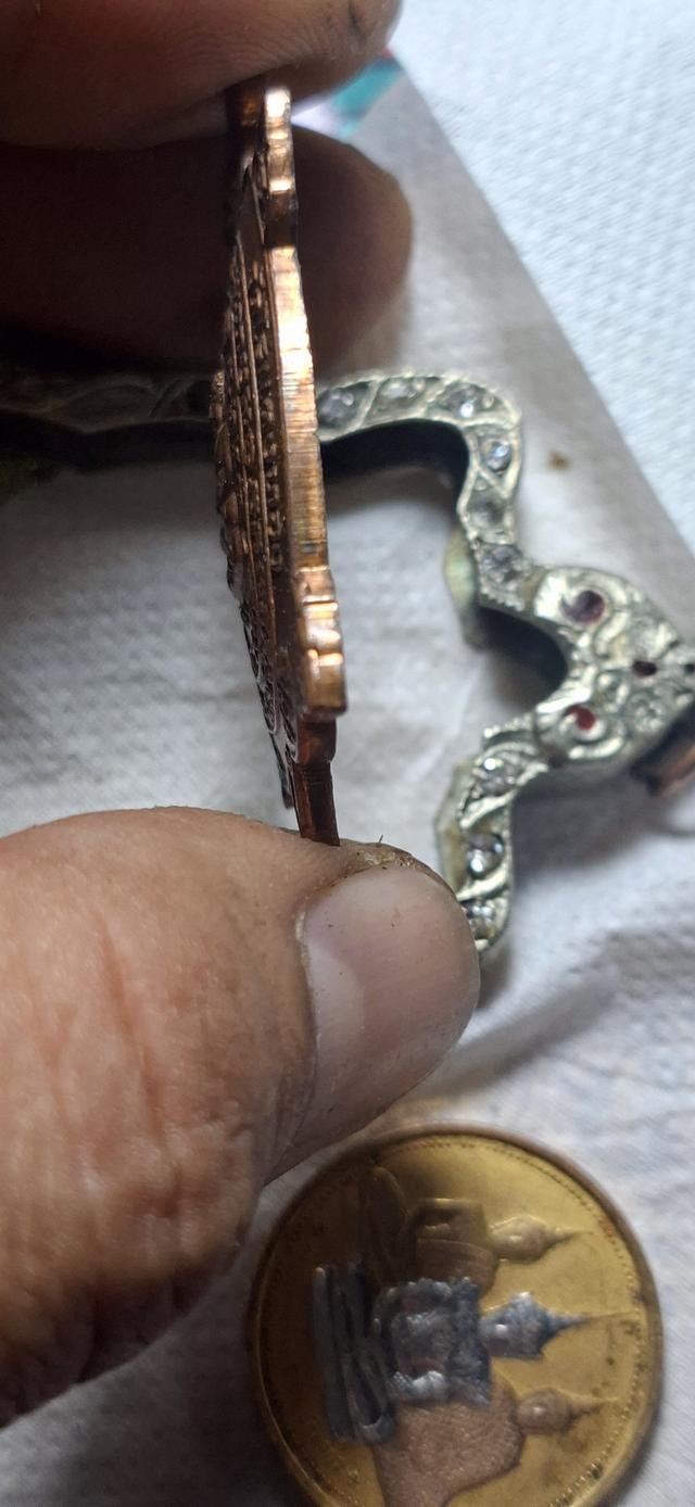 หลวงพ่อหลิว รุ่นสุขใจ บ.บอล น.ทองแดง 12